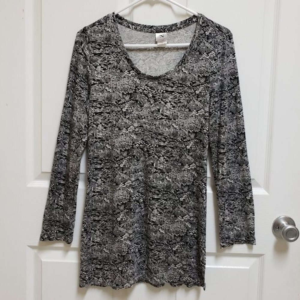 Natori Top Women's S Black White Tunic Scoop Neck Long Sleeve Side Vents
